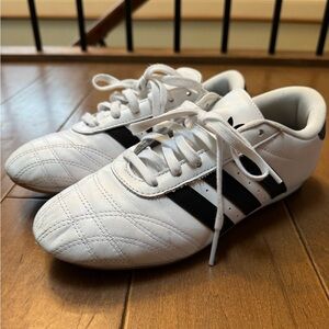 Adidas Taekwondo Lace Athletic Sneakers | EUC | Women’s size 7